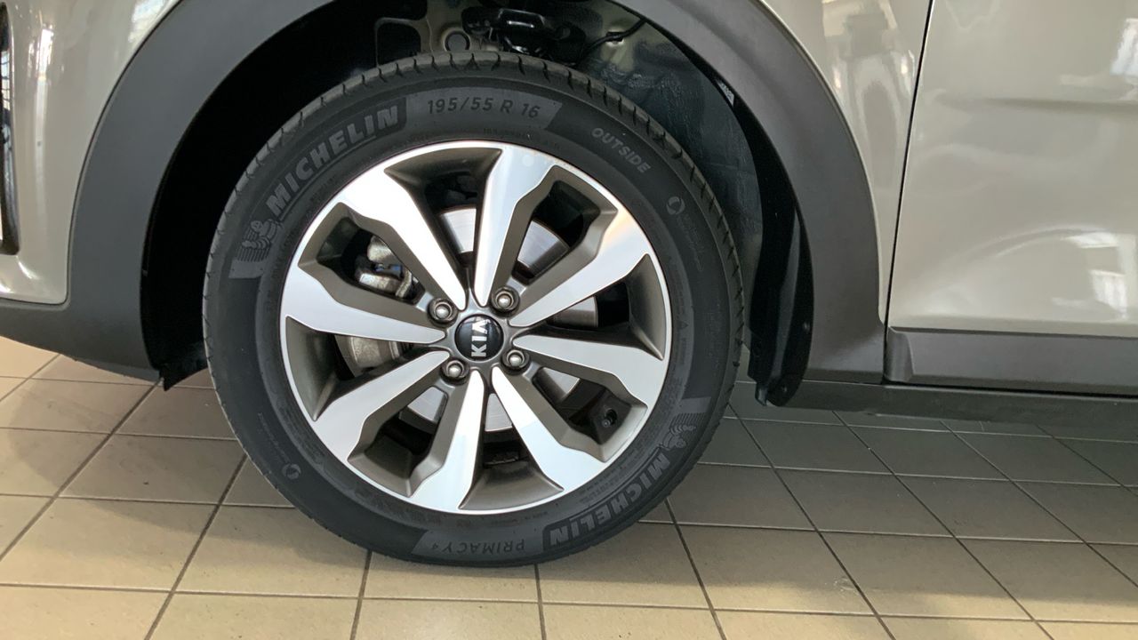 Kia Stonic 1.0 T-GDI 74KW MHEV IMT DRIVE 100 5P