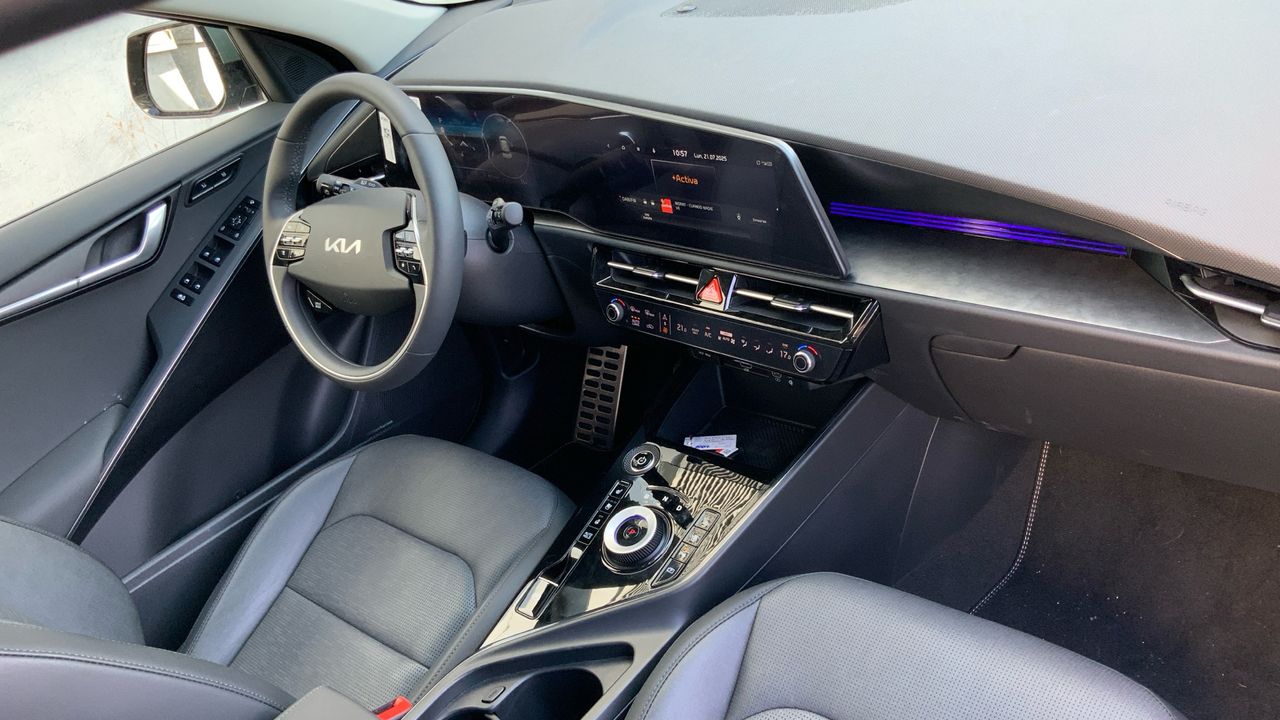 Kia Niro BEV 65KWH 150KW E-NIRO EMOTION 204 5P