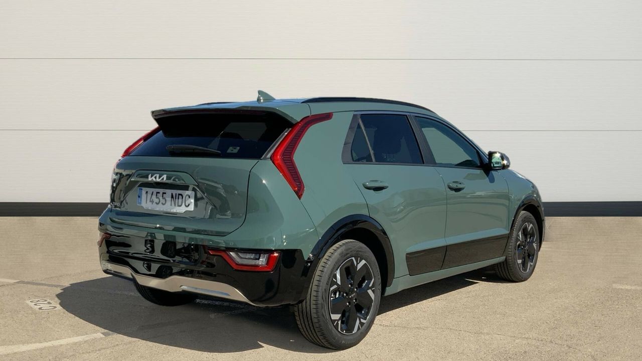 Kia Niro BEV 65KWH 150KW E-NIRO EMOTION 204 5P