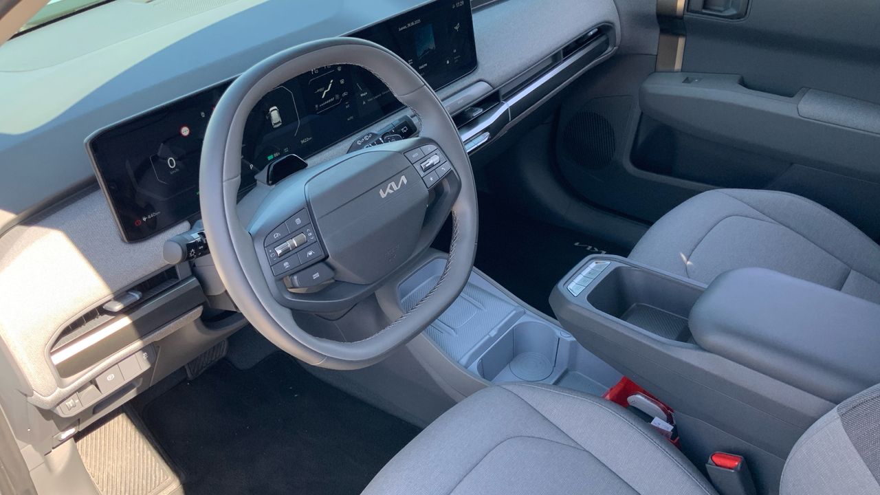 Kia EV3 BEV 81KWH 150KW EARTH AUTO 204 5P