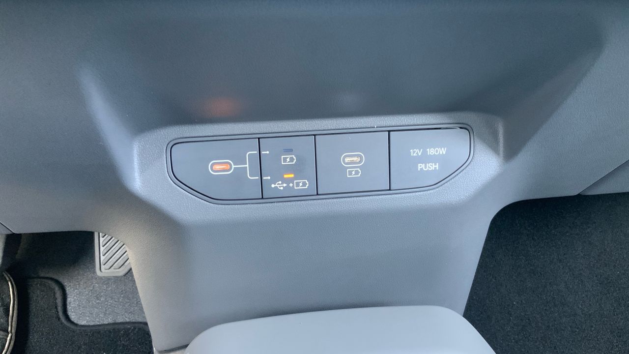 Kia EV3 BEV 81KWH 150KW EARTH AUTO 204 5P