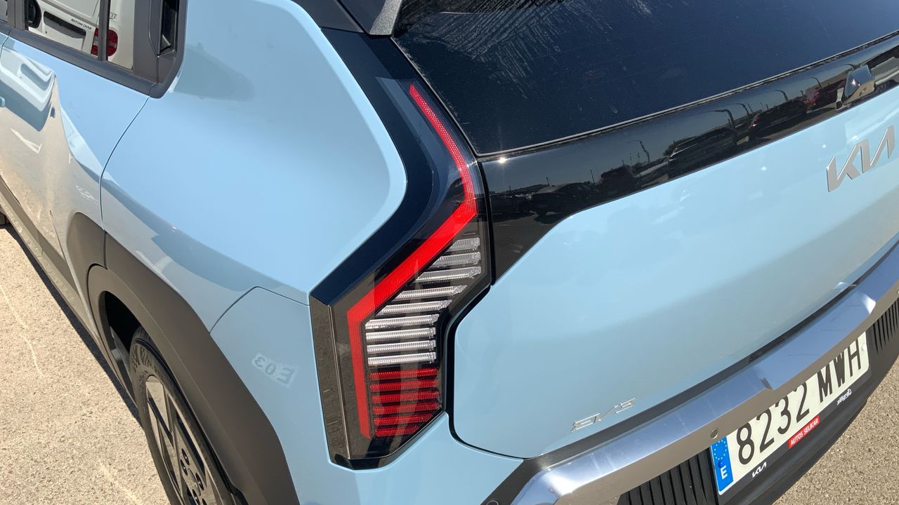 Kia EV3 BEV 81KWH 150KW EARTH AUTO 204 5P