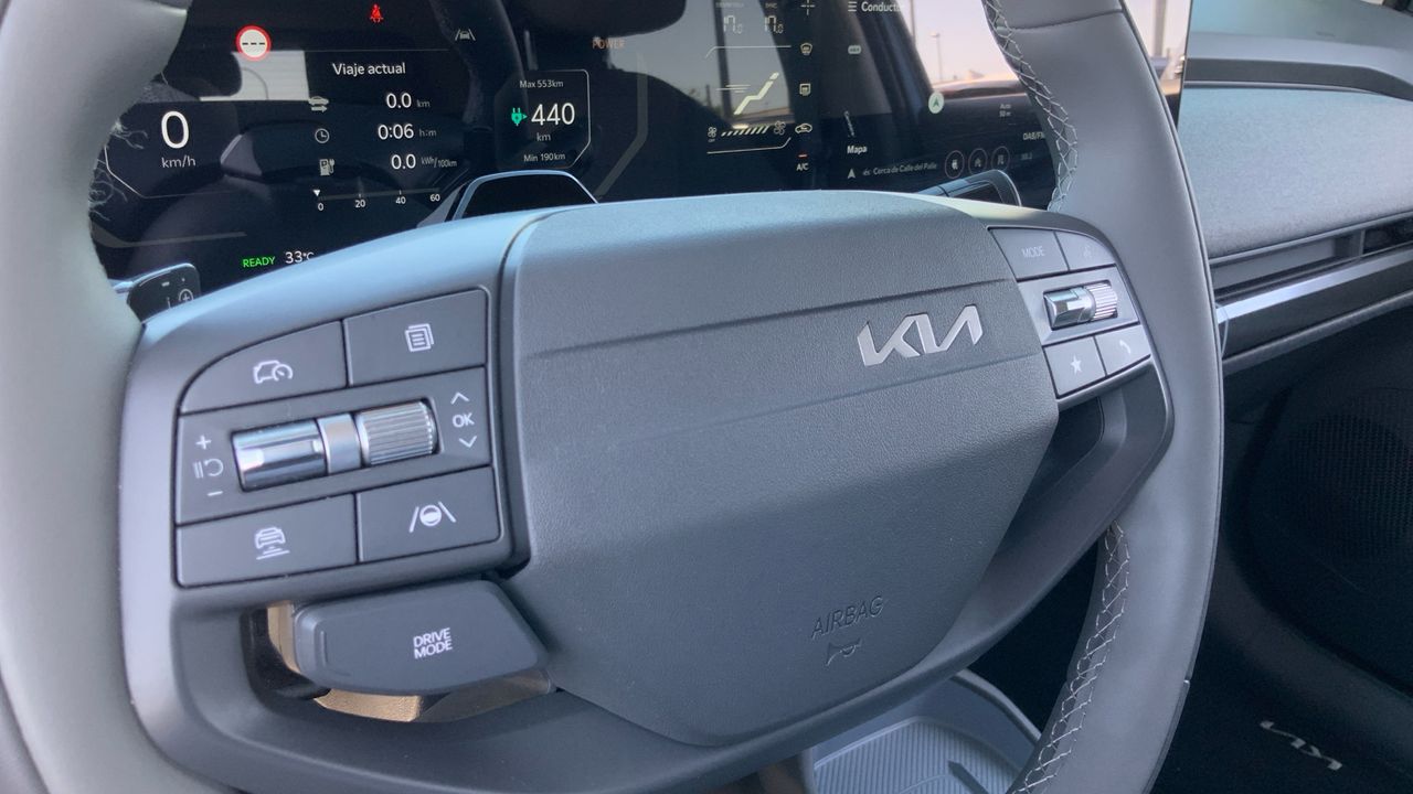 Kia EV3 BEV 81KWH 150KW EARTH AUTO 204 5P