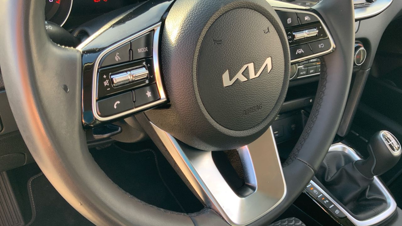 Kia Ceed 1.6 MHEV 100KW TECH 136 5P