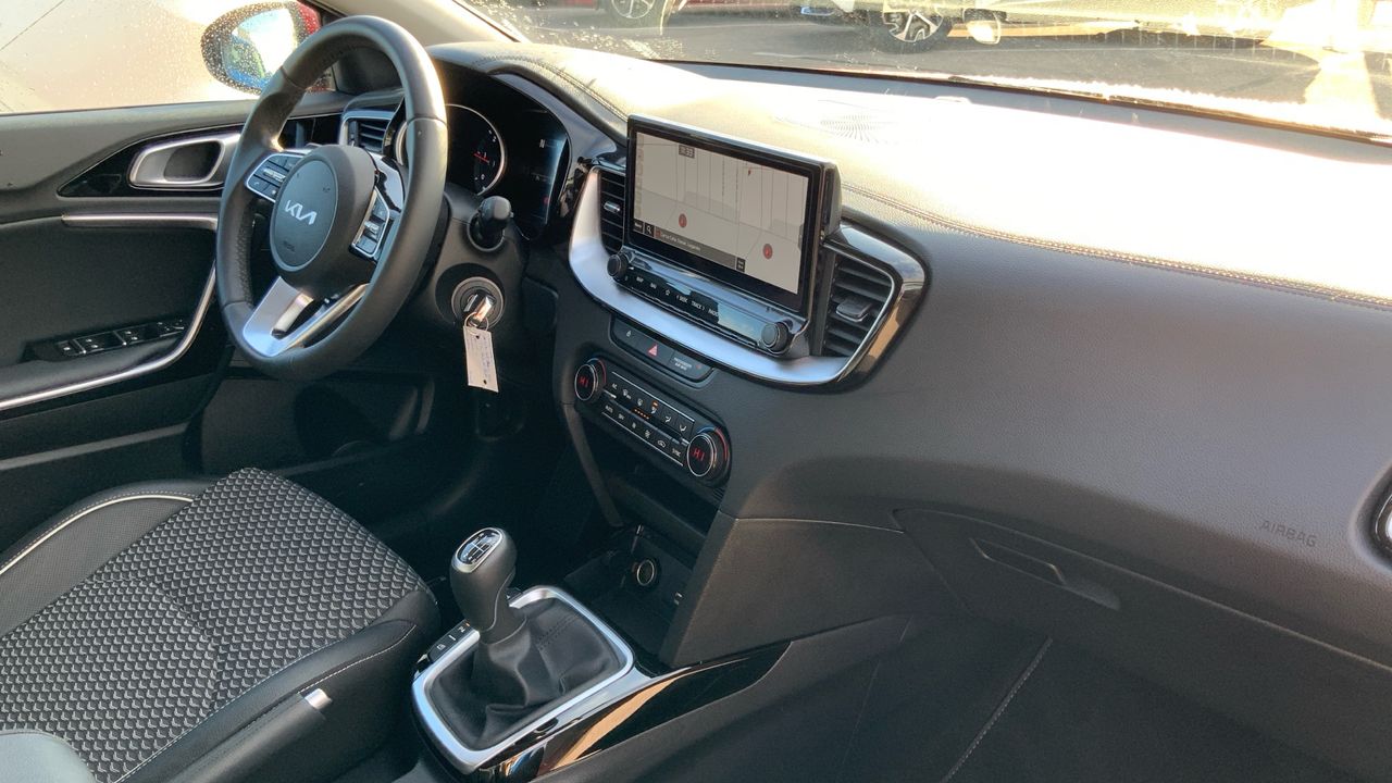 Kia Ceed 1.6 MHEV 100KW TECH 136 5P