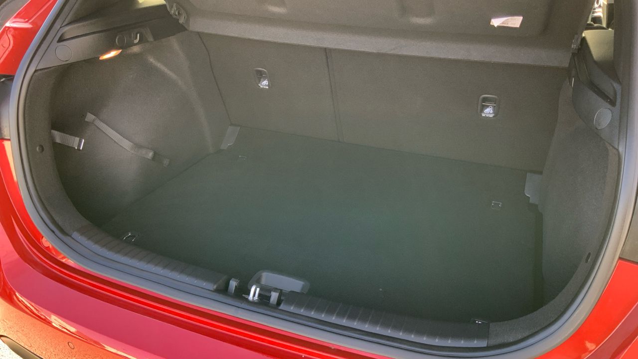 Kia Ceed 1.6 MHEV 100KW TECH 136 5P