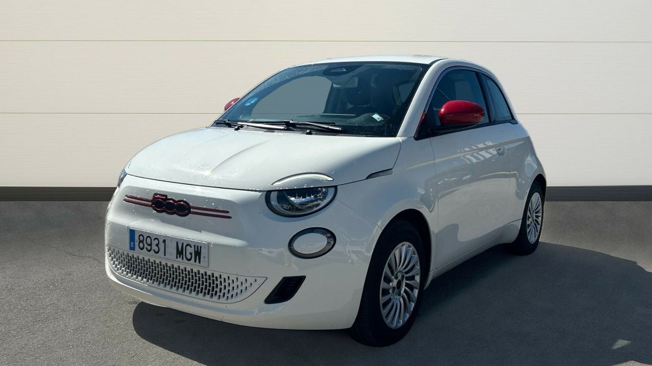 Fiat Solara BEV 42KWH RED 118 3P