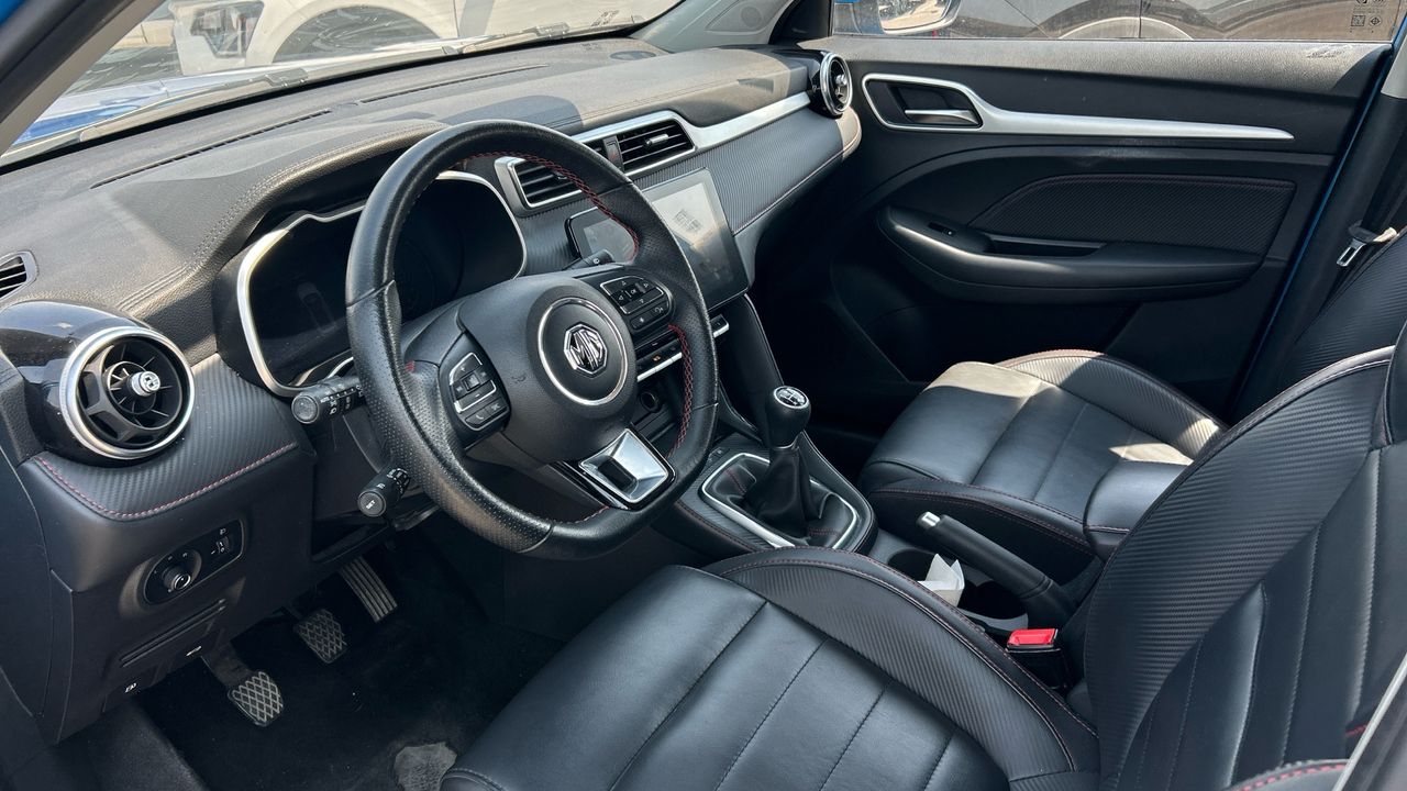 MG ZS 1.5 LUXURY 106 5P