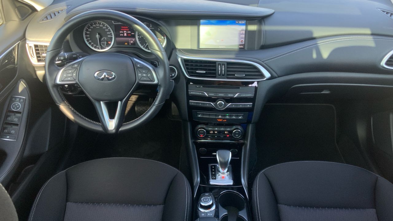 Infiniti QX30 2.2D PREMIUM DCT 4WD 170 5P