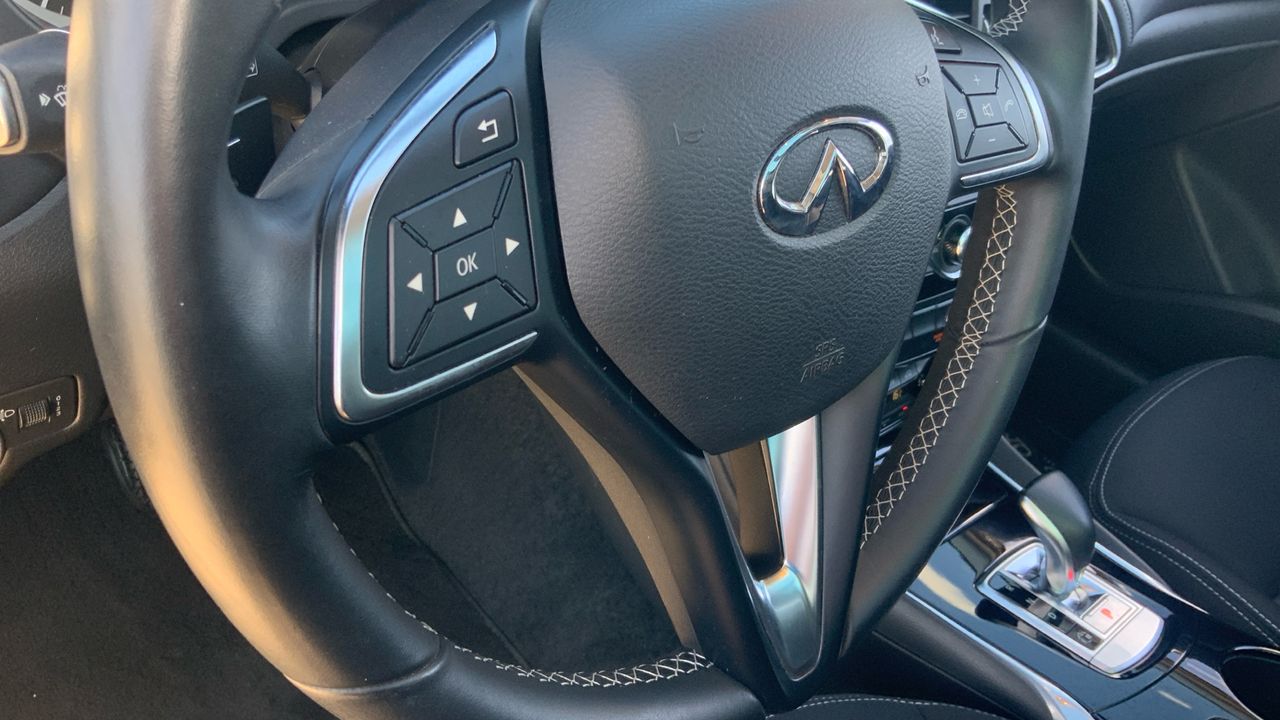 Infiniti QX30 2.2D PREMIUM DCT 4WD 170 5P