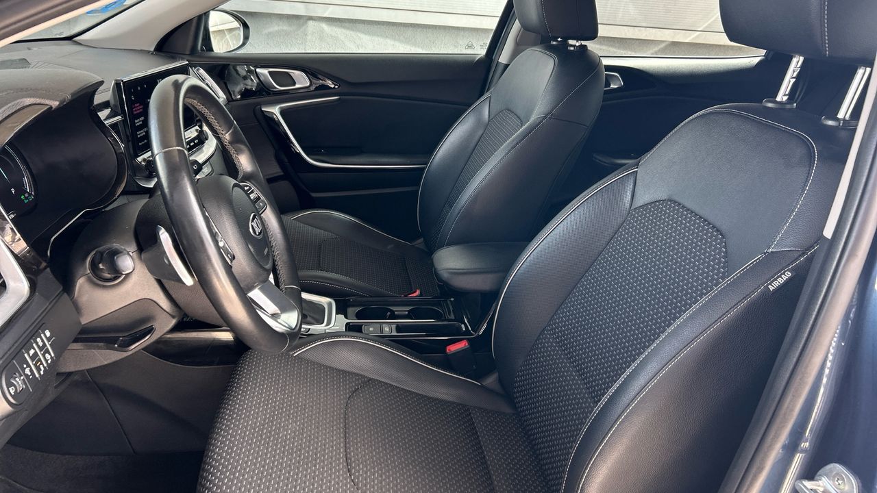Kia XCeed 1.6 GDI PHEV EMOTION 141 5P