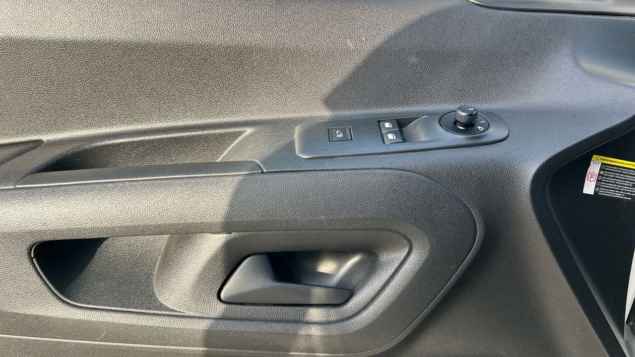 Citroën Berlingo 1.5 BLUEHDI 75KW TALLA M (CA) 102 4P