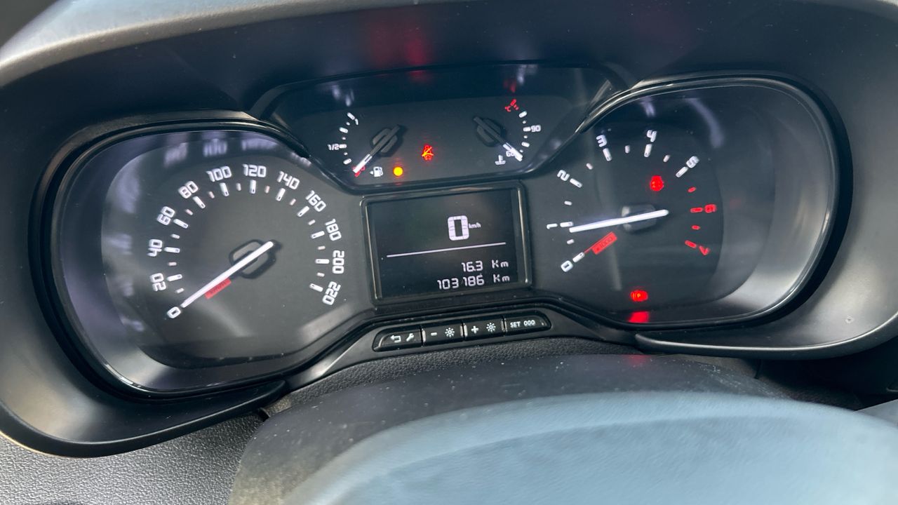 Citroën Berlingo 1.5 BLUEHDI 75KW TALLA M (CA) 102 4P