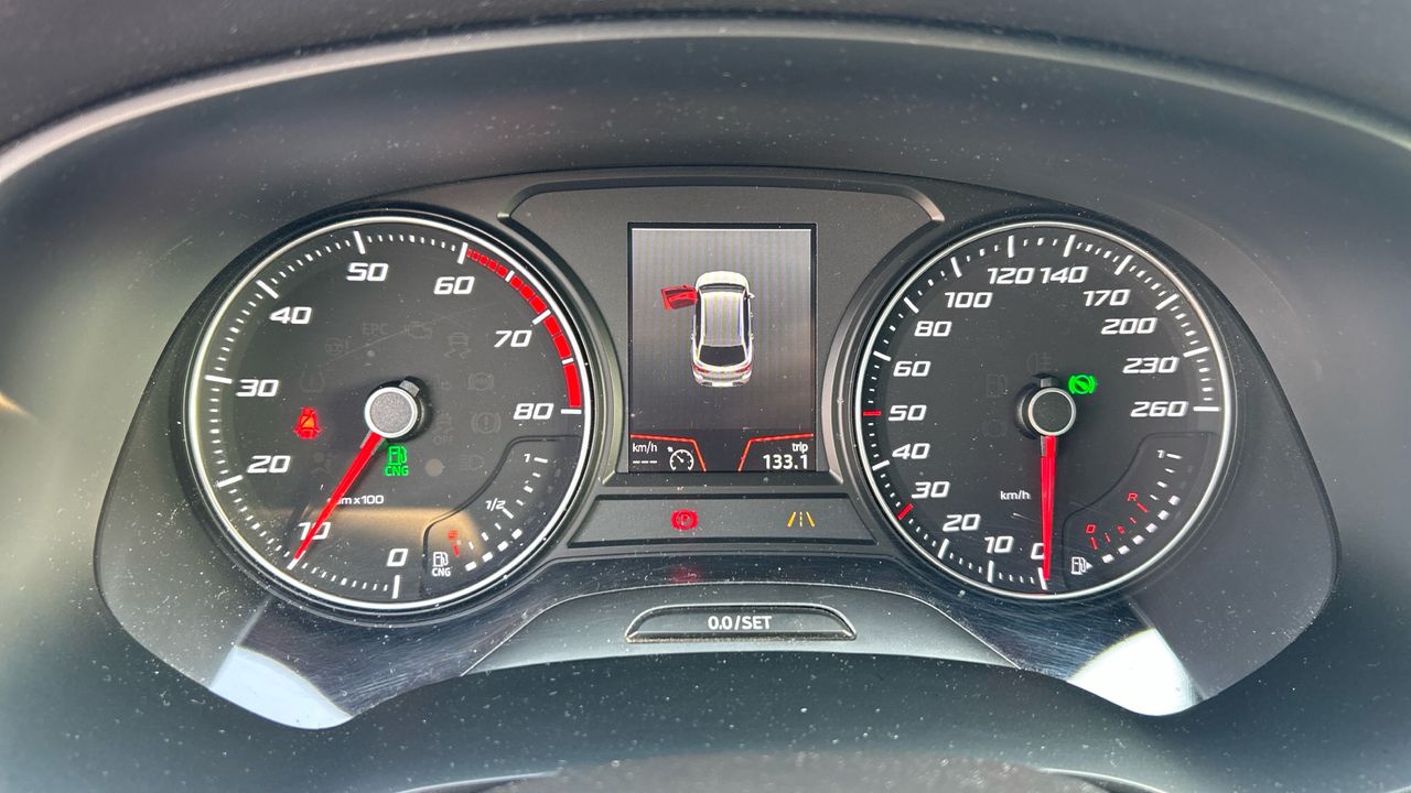 Seat Leon SEAT León 1.5 TGI GNC DSG7 FR Fast Edition Plus 130