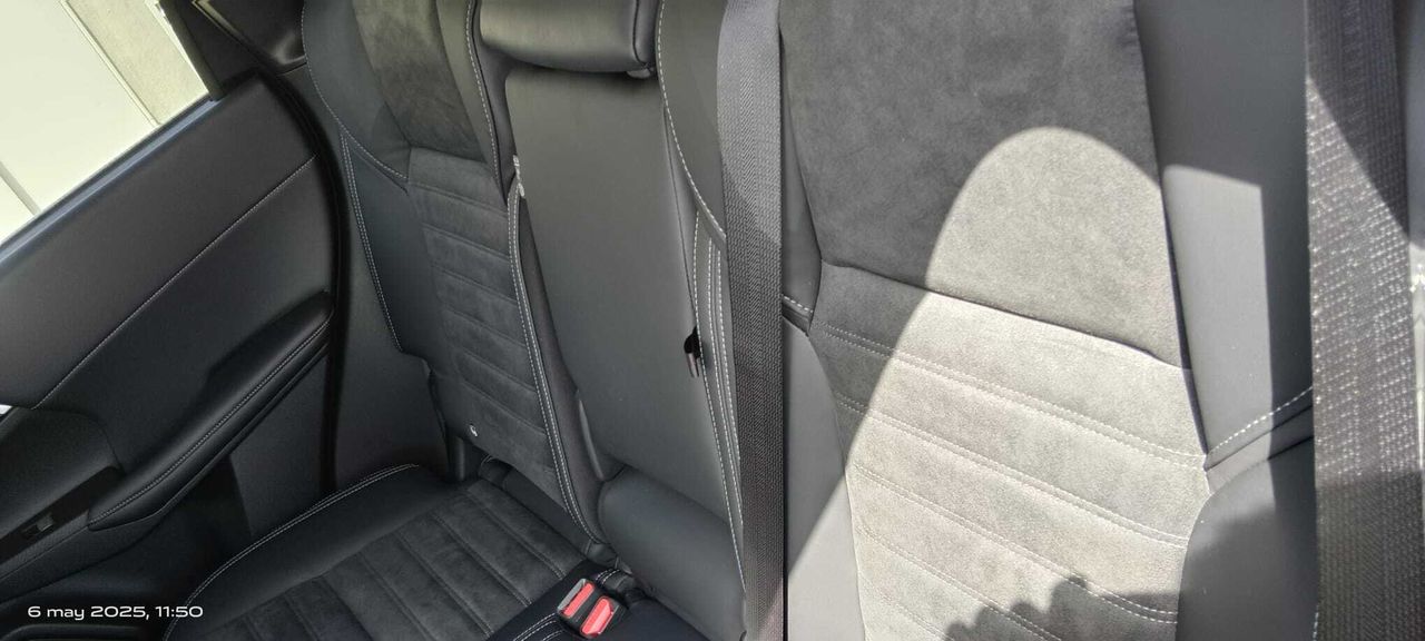 Mitsubishi Outlander 2.4 PHEV KAITEKI 306 5P
