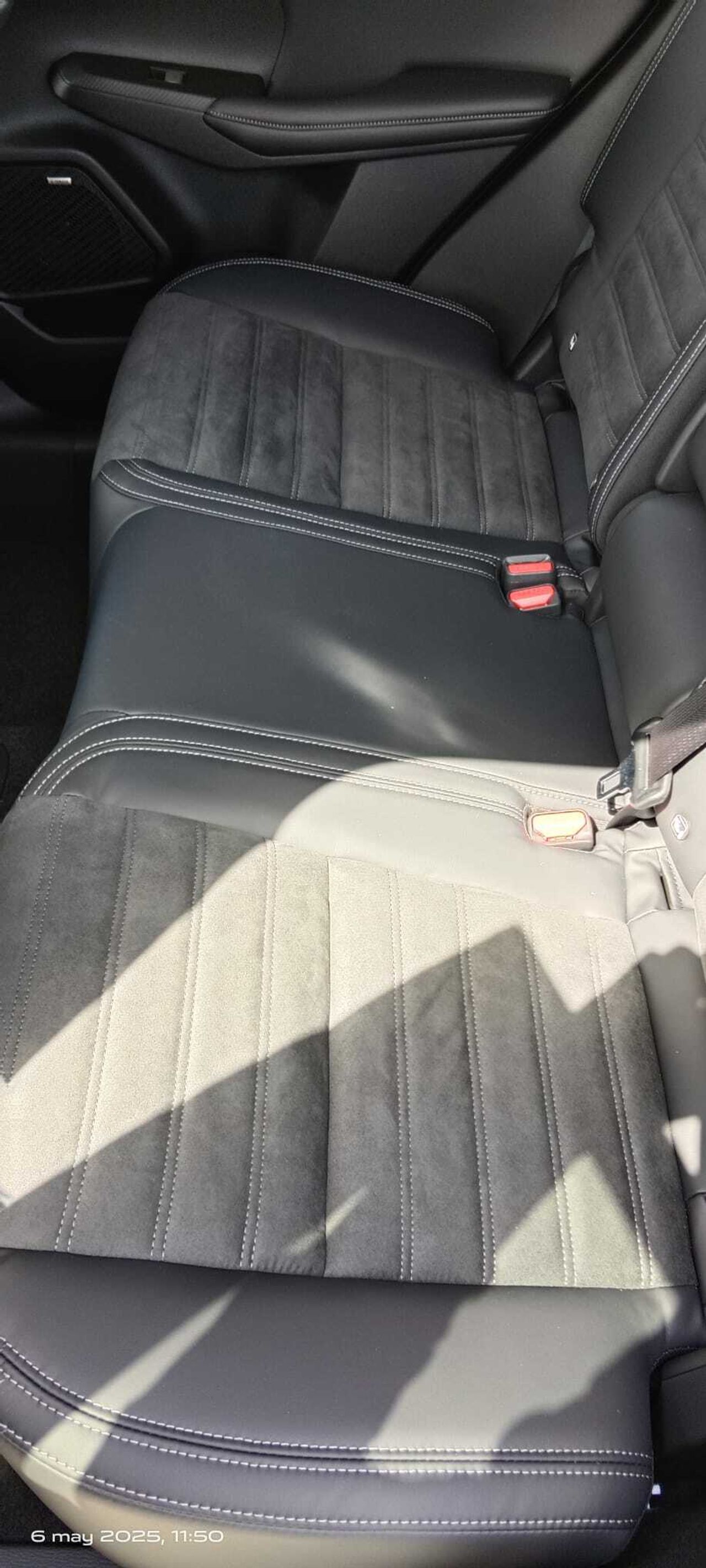 Mitsubishi Outlander 2.4 PHEV KAITEKI 306 5P