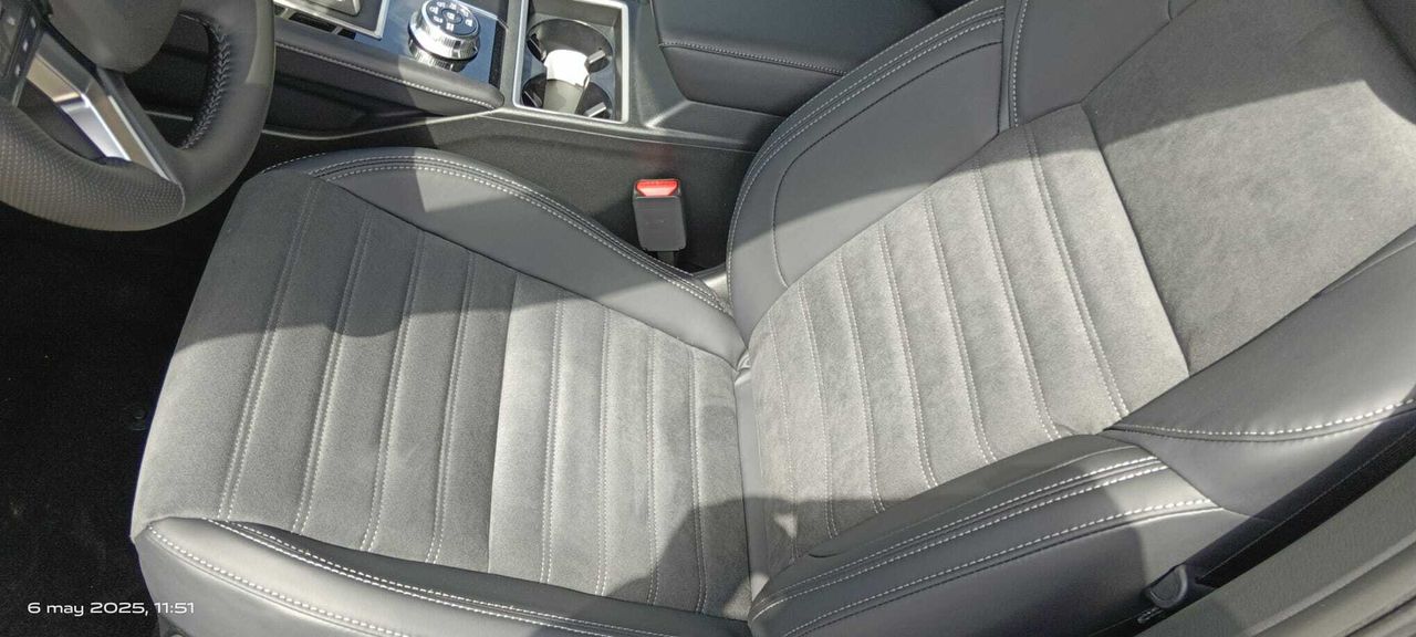 Mitsubishi Outlander 2.4 PHEV KAITEKI 306 5P