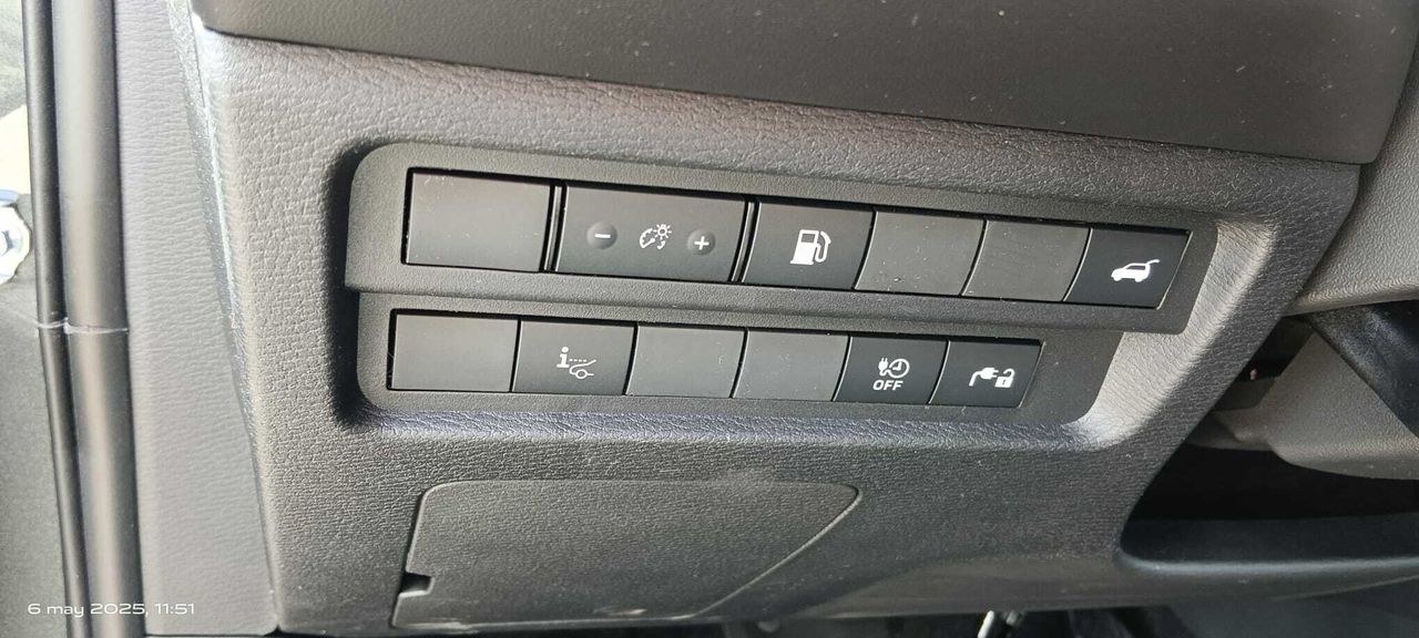 Mitsubishi Outlander 2.4 PHEV KAITEKI 306 5P