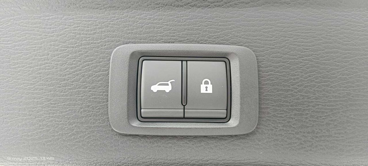 Mitsubishi Outlander 2.4 PHEV KAITEKI 306 5P