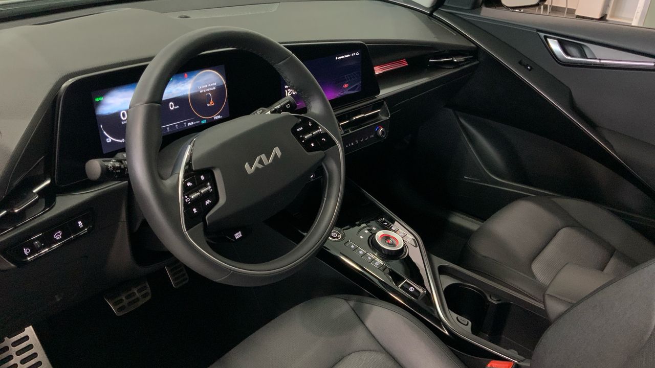 Kia Niro BEV 65KWH 150KW E-NIRO EMOTION 204 5P
