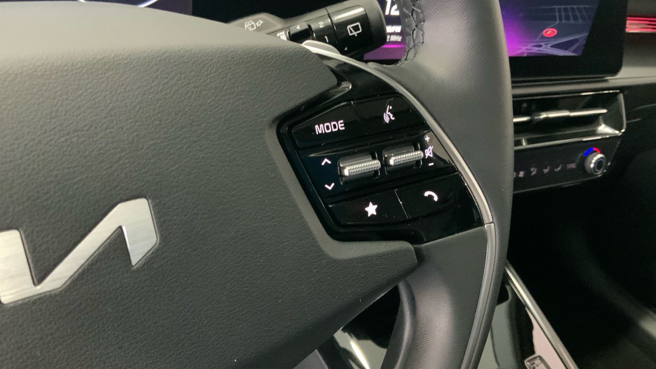 Kia Niro BEV 65KWH 150KW E-NIRO EMOTION 204 5P