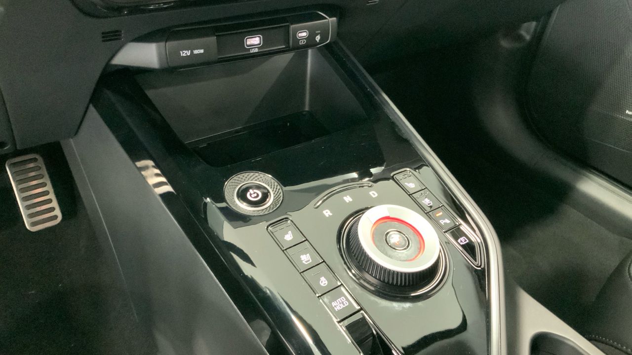 Kia Niro BEV 65KWH 150KW E-NIRO EMOTION 204 5P