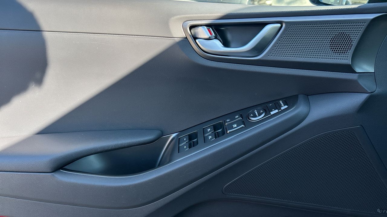 Hyundai IONIQ 1.6 GDI HEV KLASS DCT 141 5P