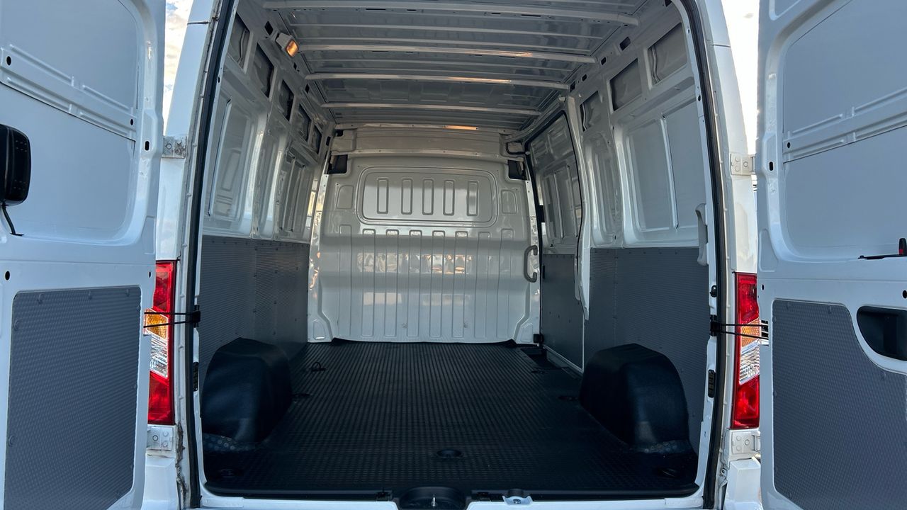 Maxus V80 2.5 V80 LWB H2 136 4P