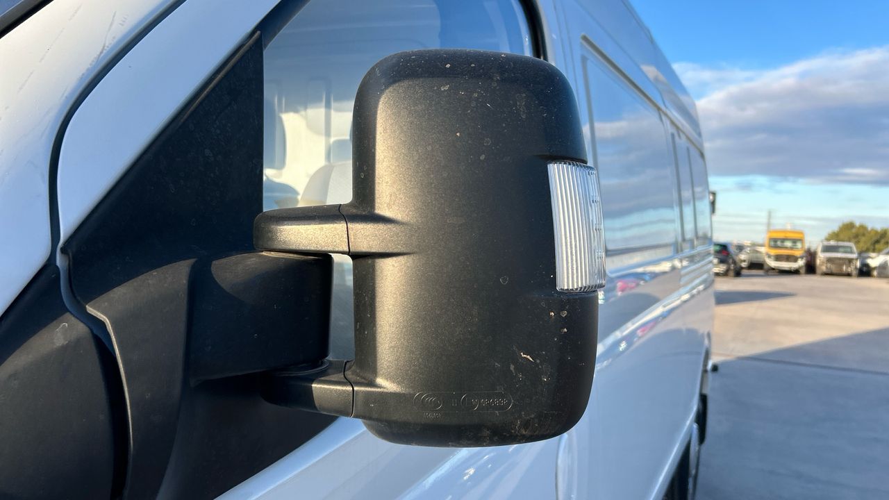 Maxus V80 2.5 V80 LWB H2 136 4P