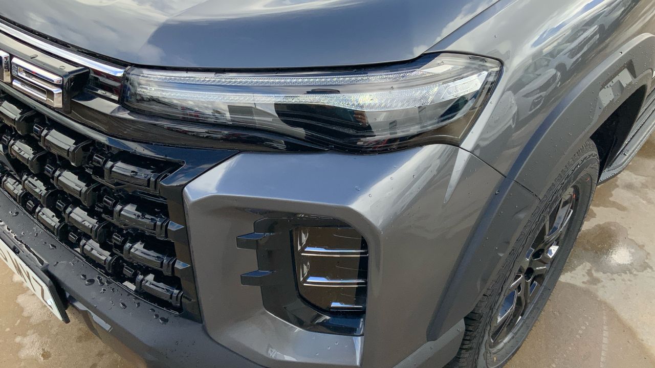 Maxus T60 MAX 2.0D 8AT 4WD 215 4P