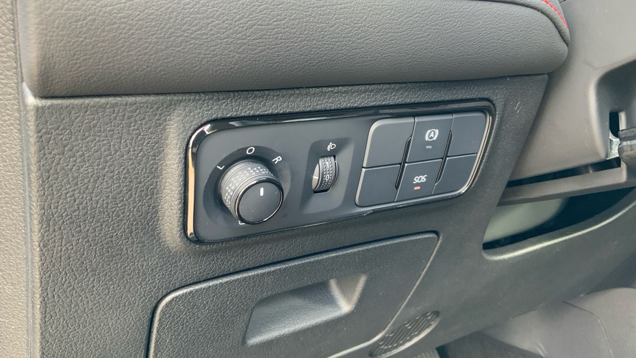 Maxus T60 MAX 2.0D 8AT 4WD 215 4P