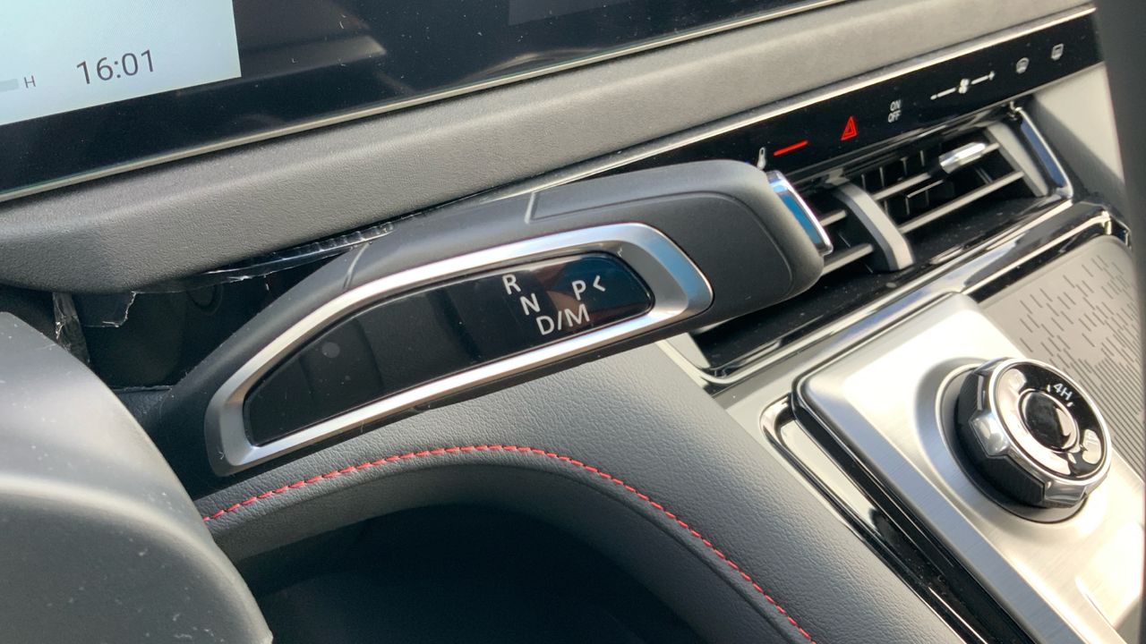 Maxus T60 MAX 2.0D 8AT 4WD 215 4P