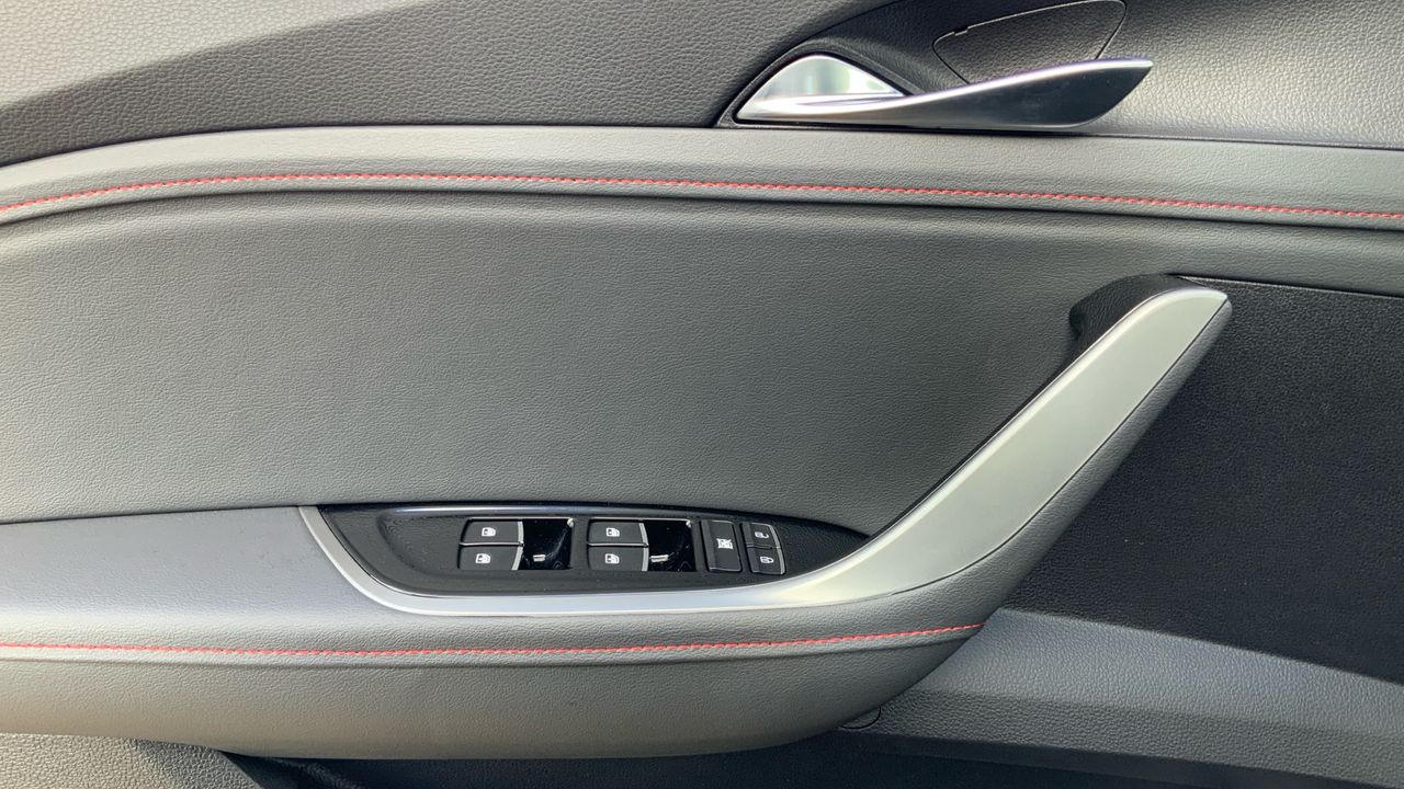 Maxus T60 MAX 2.0D 8AT 4WD 215 4P