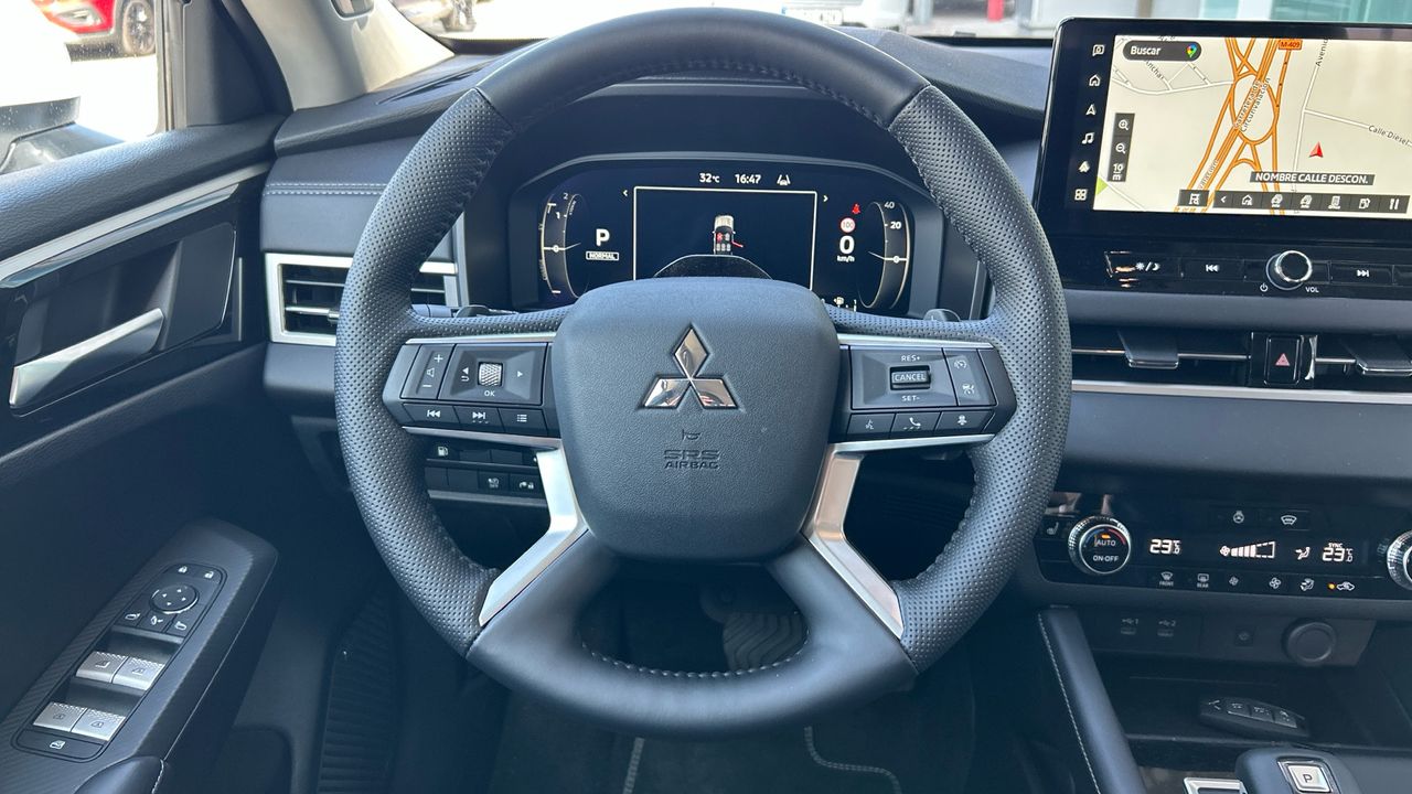 Mitsubishi Outlander 2.4 PHEV KAITEKI 306 5P