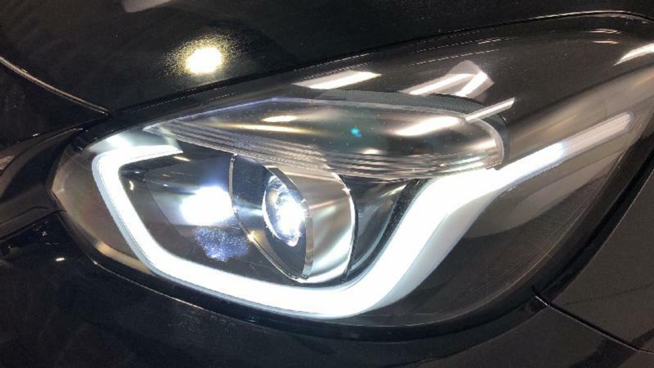 Honda Jazz 1.5 I-MMD HEV ELEGANCE 109 5P