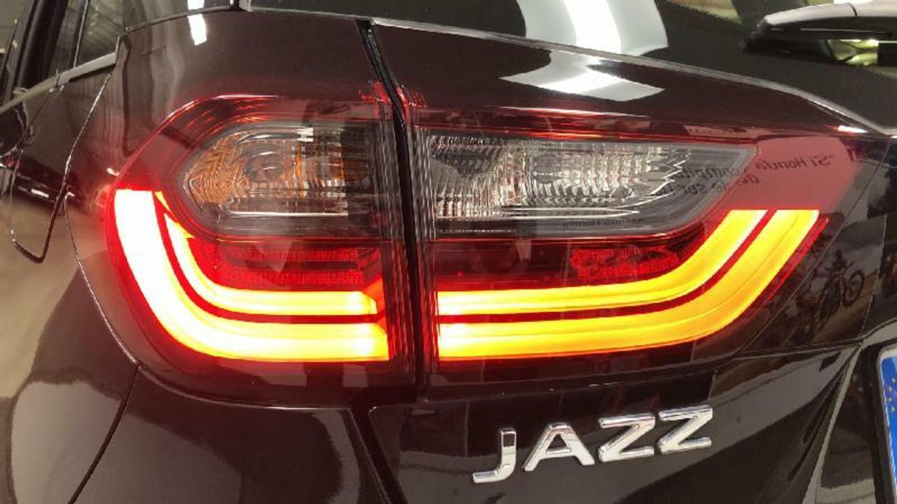 Honda Jazz 1.5 I-MMD HEV ELEGANCE 109 5P