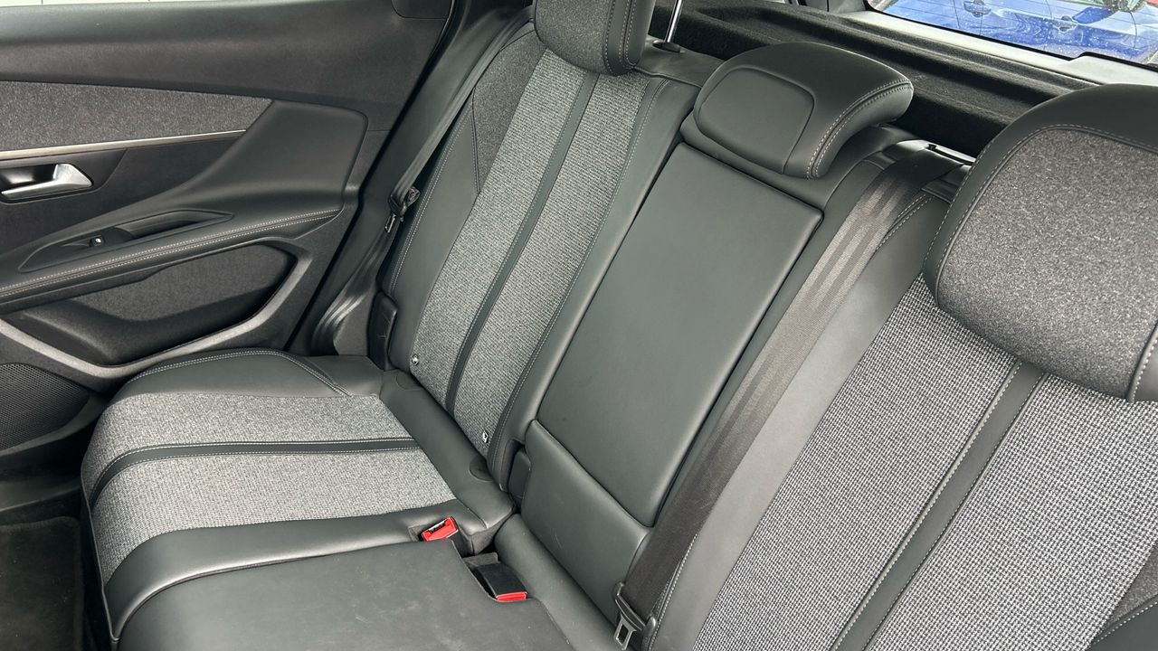 Peugeot 3008 1.2 PURETECH 96KW ALLURE S&S 130 5P