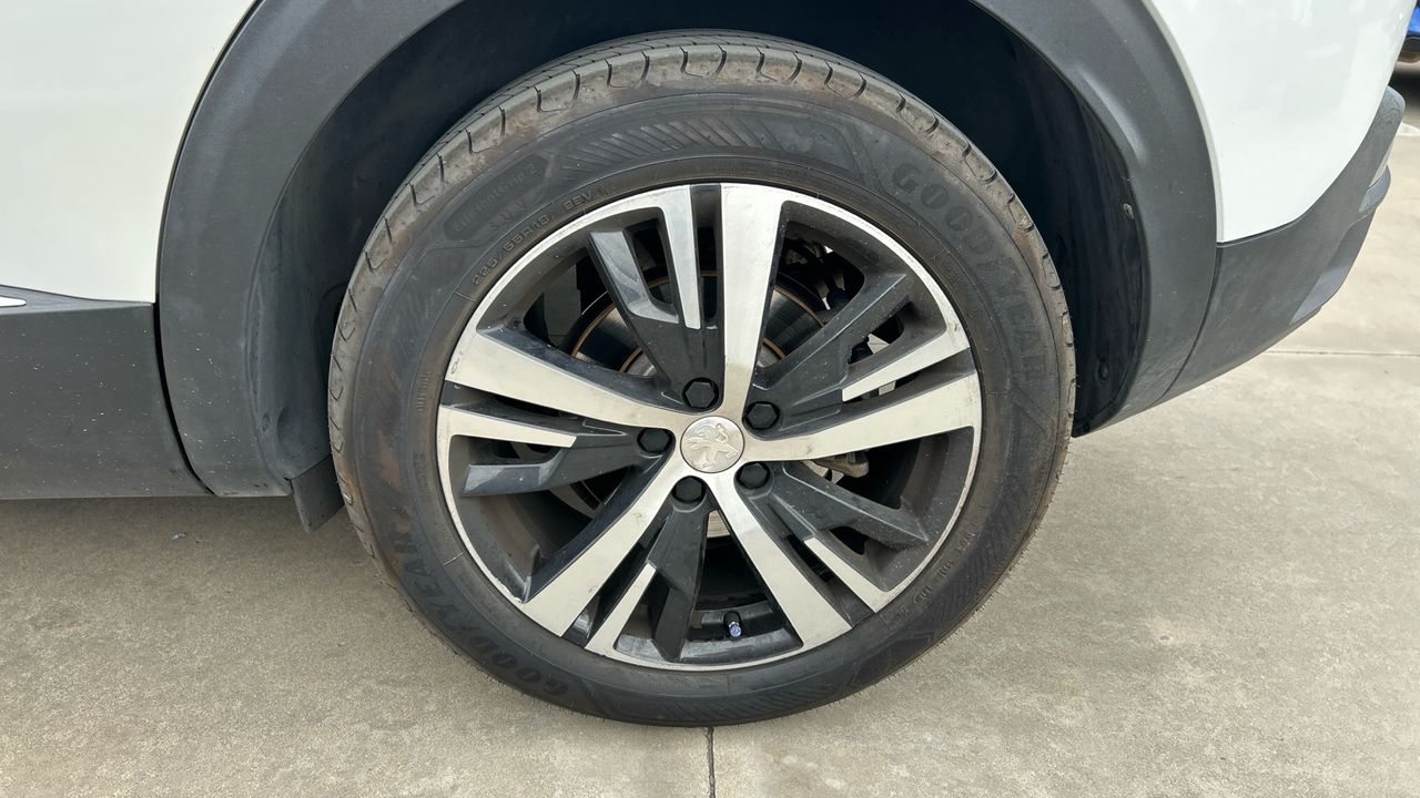 Peugeot 3008 1.2 PURETECH 96KW ALLURE S&S 130 5P