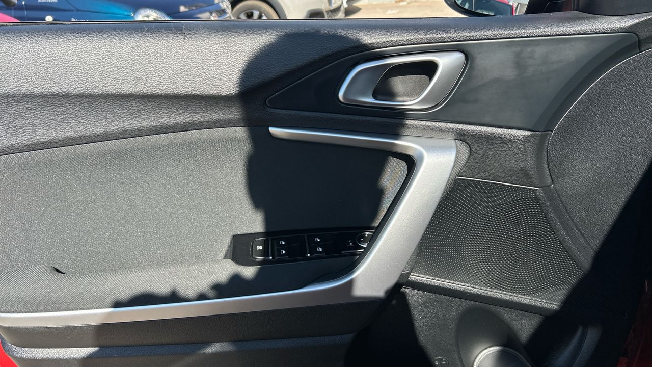 Kia Ceed 1.0 MHEV 88KW DRIVE DCT 120 5P