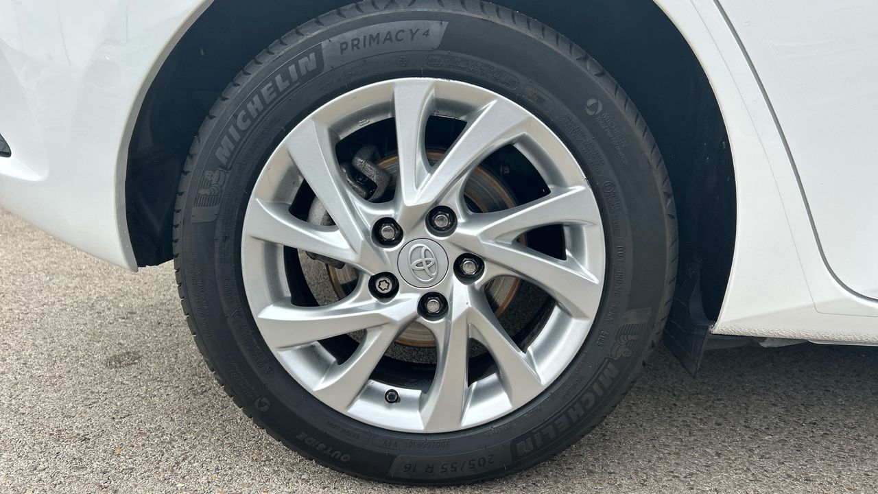 Toyota Auris 1.2T 85KW ACTIVE 116 5P