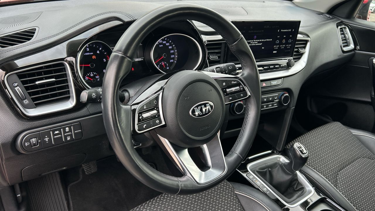 Kia XCeed 1.6 MHEV 100KW TECH 136 5P