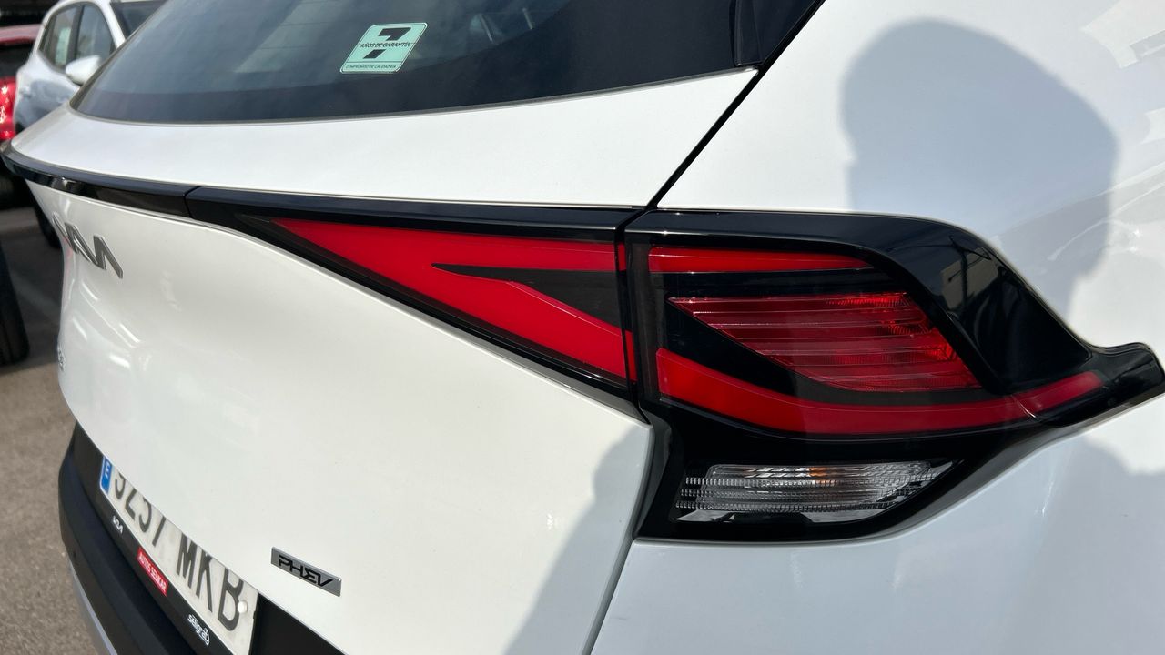 Kia Sportage 1.6 T-GDI PHEV DRIVE 4WD AUTO 265 5P