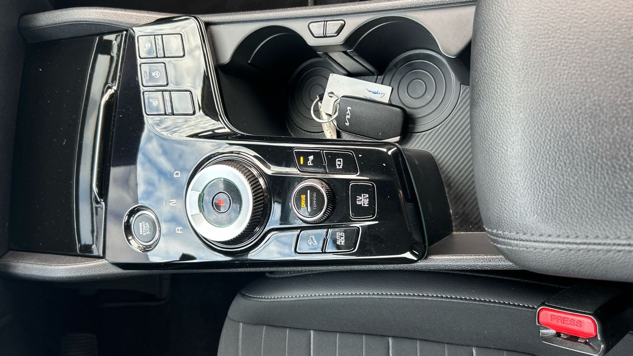 Kia Sportage 1.6 T-GDI PHEV TECH 4WD AUTO 252 5P