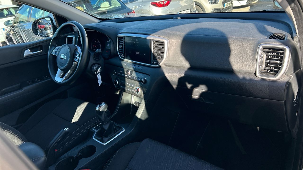 Kia Sportage 1.6 MHEV 100KW CONCEPT 2WD 136 5P