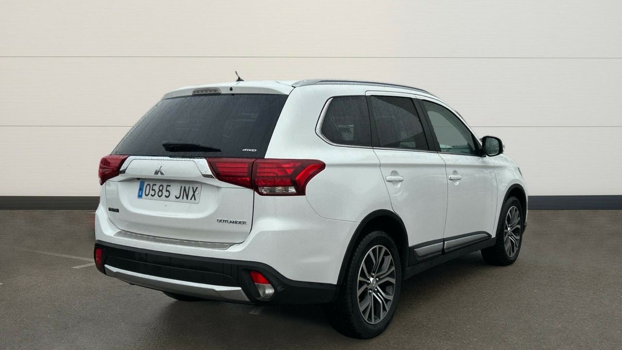 Mitsubishi Outlander 2.3 220 DI-D KAITEKI AUTO 4WD 150 5P 7 Plazas
