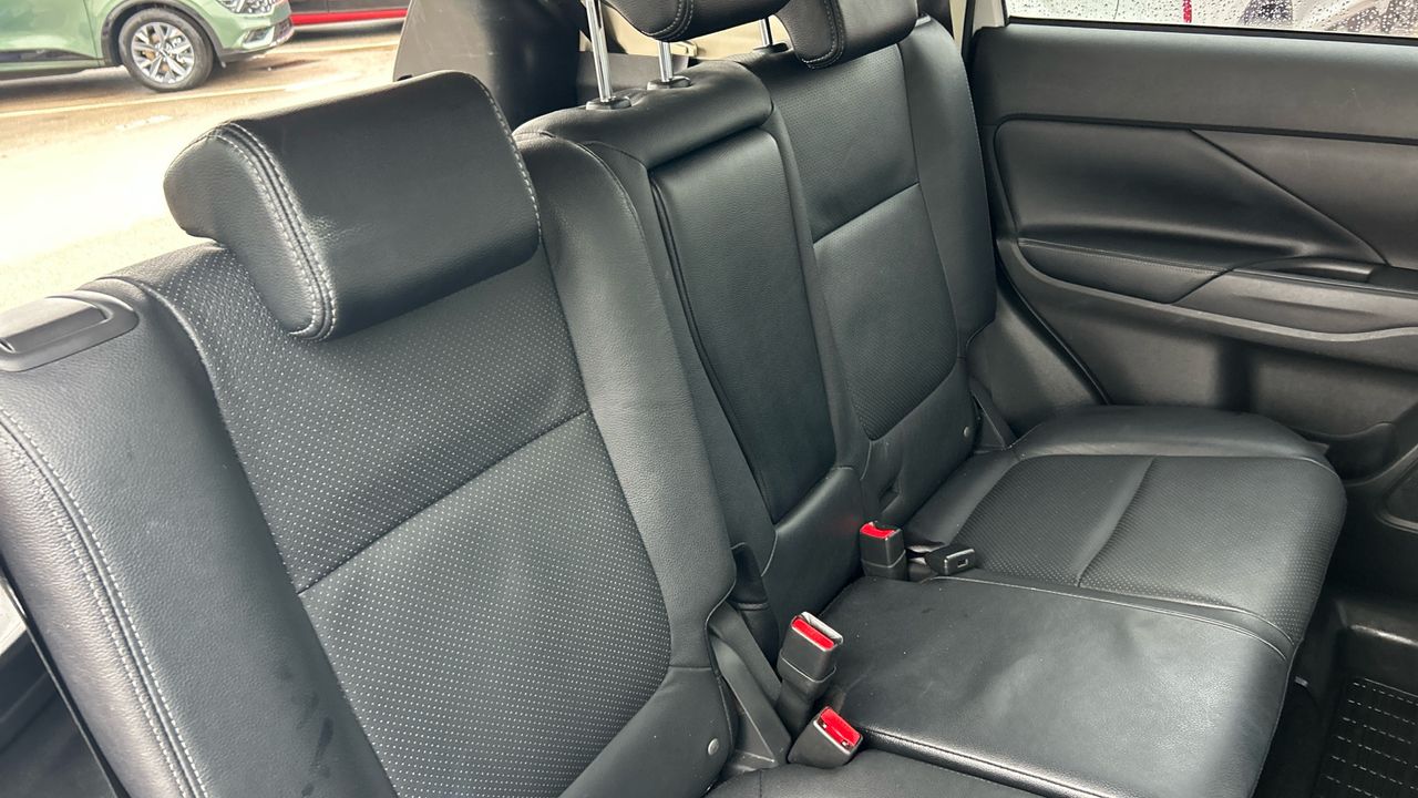 Mitsubishi Outlander 2.3 220 DI-D KAITEKI AUTO 4WD 150 5P 7 Plazas