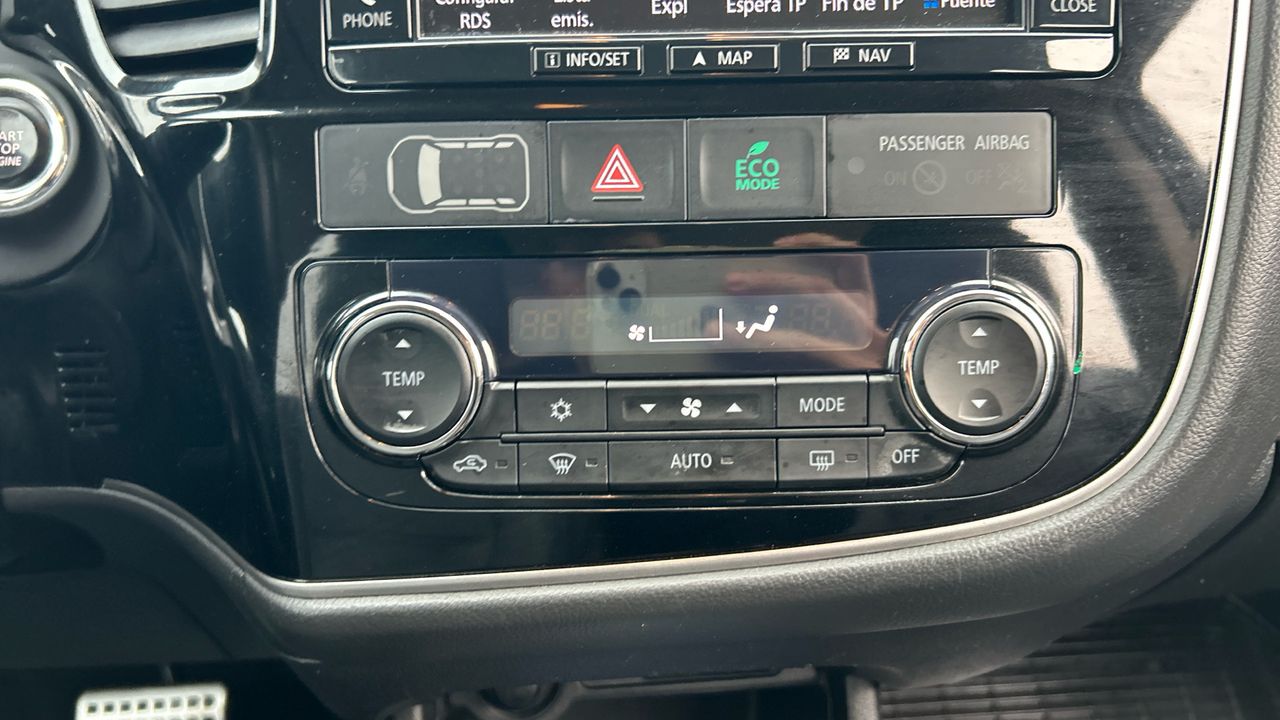 Mitsubishi Outlander 2.3 220 DI-D KAITEKI AUTO 4WD 150 5P 7 Plazas