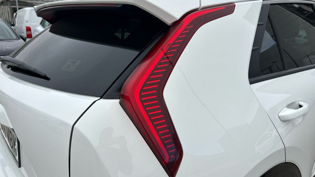 Kia Niro 1.6 GDI HEV EMOTION 141 5P