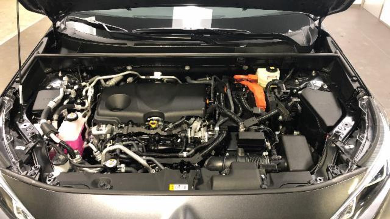 Suzuki Across 2.5 PLUG-IN HYBRID 4WD AUTO 306 5P