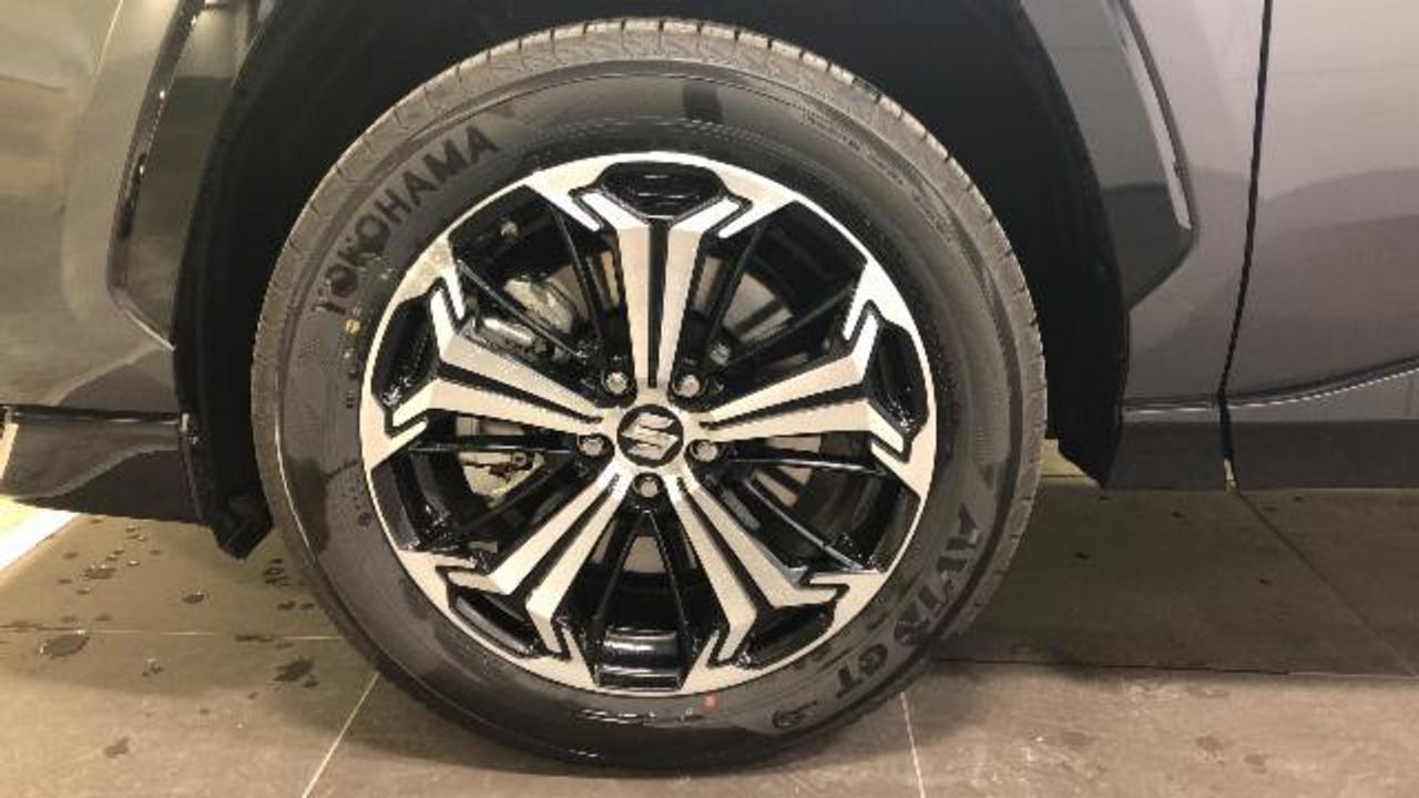 Suzuki Across 2.5 PLUG-IN HYBRID 4WD AUTO 306 5P